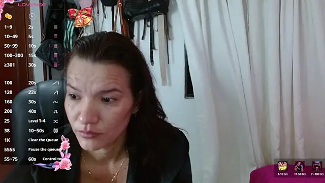 Snapshot of Scarlett_3X chatting on 01-18-26, 09:35 Scarlett 3X online show from 01-18-26, 09:35