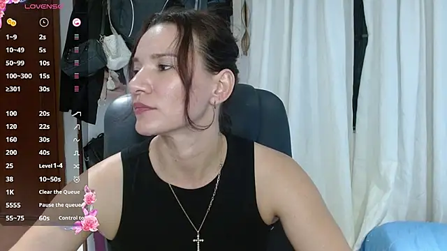 Snapshot of Scarlett_3X chatting on 02-17-26, 11:44 Scarlett 3X online show from 02-17-26, 11:44