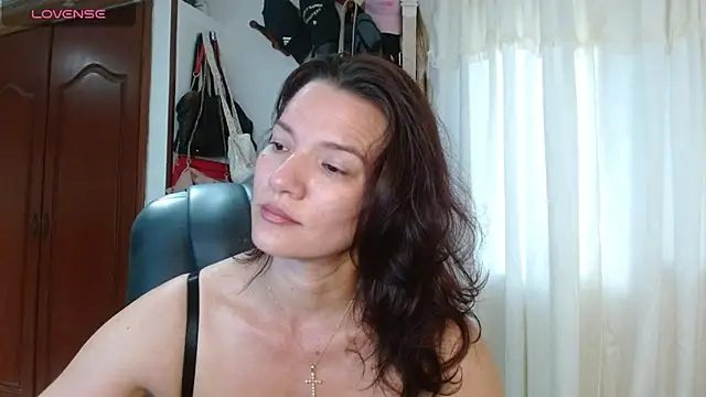 Snapshot of Scarlett_3X chatting on 02-21-26, 10:55 Scarlett 3X online show from 02-21-26, 10:55