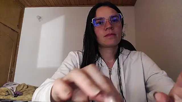 Shanel Lozano online show from 06-14-26, 12:52