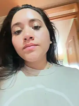 Snapshot of Veronica_Wins_ chatting on 02-11-26, 07:08 Veronica Wins online show from 02-11-26, 07:08