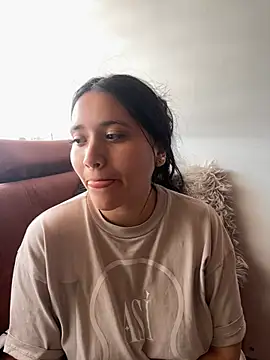 Snapshot of Veronica_Wins_ chatting on 03-05-26, 06:59 Veronica Wins online show from 03-05-26, 06:59