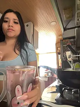 Veronica Wins  online show from 04-08-26, 05:24