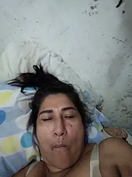 PatriciaGrajales online show from 04-18-26, 02:37