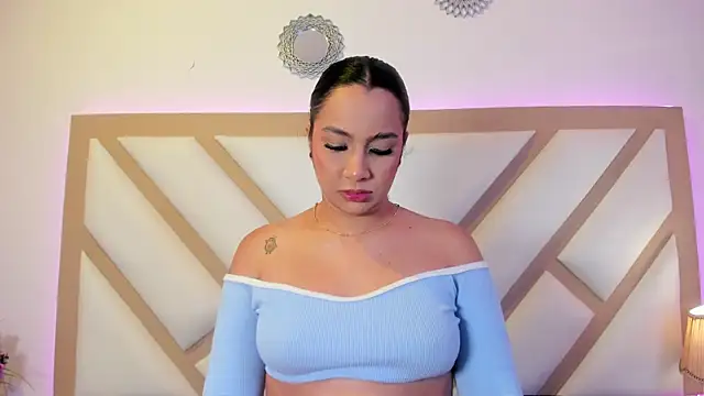 Alexxa Carter online show from 06-25-26, 07:51