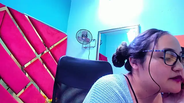 MiaRouss69 online show from 02-19-26, 04:30