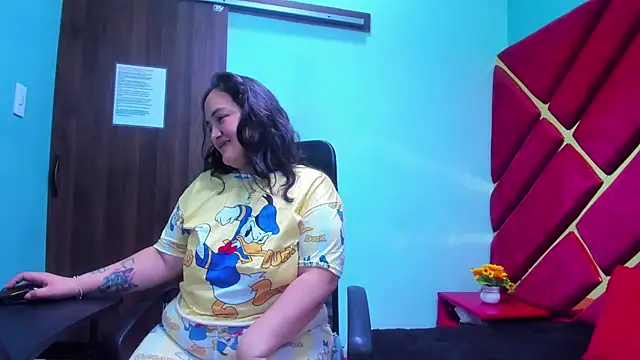 MiaRouss69 online show from 03-11-26, 01:00