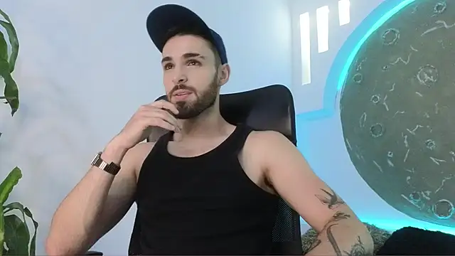 Snapshot of Apolo_lux1 chatting on 01-31-26, 08:40 Apolo lux1 online show from 01-31-26, 08:40