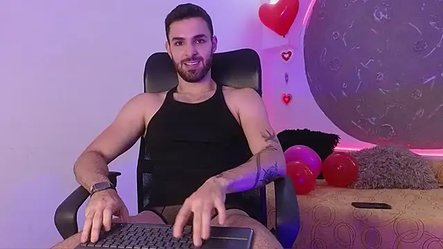 Snapshot of Apolo_lux1 chatting on 02-14-26, 07:54 Apolo lux1 online show from 02-14-26, 07:54