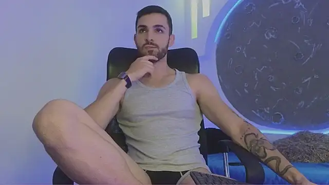 Snapshot of Apolo_lux1 chatting on 03-14-26, 06:57 Apolo lux1 online show from 03-14-26, 06:57