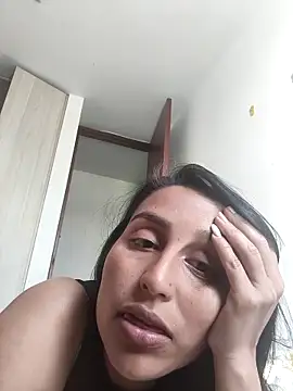 Snapshot of LunaRouuse_ chatting on 03-14-26, 08:36 LunaRouuse online show from 03-14-26, 08:36