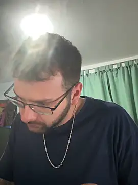 Snapshot of Baphomet212341 chatting on 02-21-26, 12:33 Baphomet212341 online show from 02-21-26, 12:33