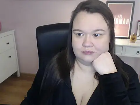 Snapshot of HollyDanceSoul chatting on 02-10-26, 05:22 HollyDanceSoul online show from 02-10-26, 05:22