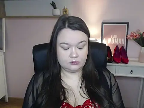 Snapshot of HollyDanceSoul chatting on 02-14-26, 07:27 HollyDanceSoul online show from 02-14-26, 07:27