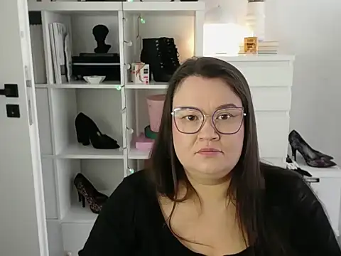 Snapshot of HollyDanceSoul chatting on 03-06-26, 02:13 HollyDanceSoul online show from 03-06-26, 02:13