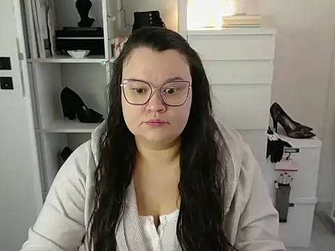 Snapshot of HollyDanceSoul chatting on 03-09-26, 07:23 HollyDanceSoul online show from 03-09-26, 07:23