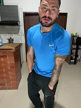 FrancoRossi  online show from 02-06-26, 01:54