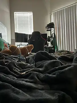 Snapshot of julia4thewin chatting on 03-25-26, 10:16 julia4thewin online show from 03-25-26, 10:16