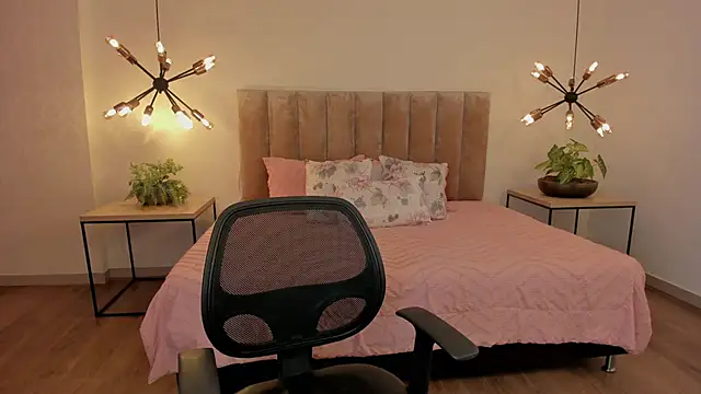 Snapshot of Abriil_cutee chatting on 02-28-26, 10:33 Abriil cutee online show from 02-28-26, 10:33