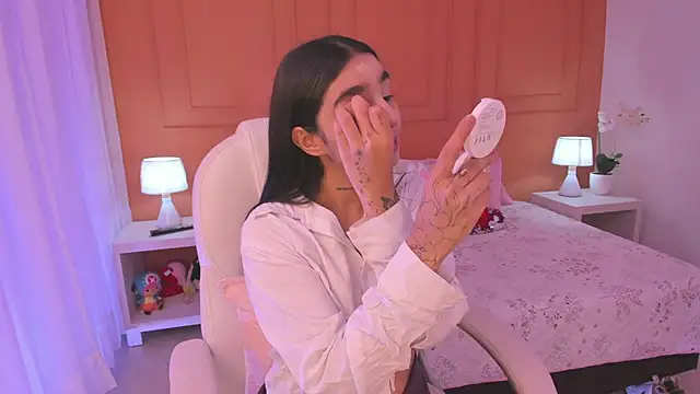 Abriil cutee online show from 05-01-26, 01:37
