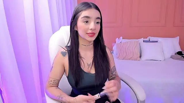 Abriil cutee online show from 06-04-26, 02:45