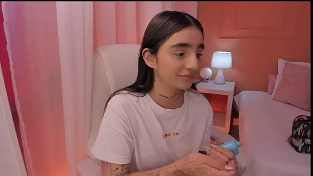 Abriil cutee online show from 06-16-26, 02:30