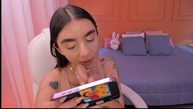 Abriil cutee online show from 06-19-26, 02:32