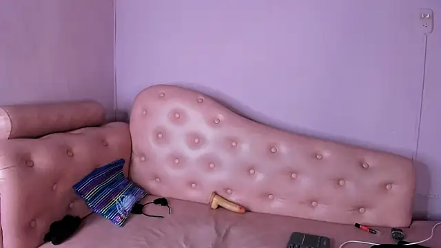 Snapshot of LeticiaHinkley chatting on 02-02-26, 07:34 LeticiaHinkley online show from 02-02-26, 07:34