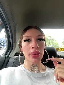 lizz lunna online show from 04-23-26, 04:42