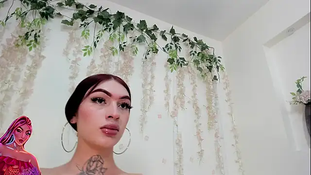 lizz lunna online show from 07-17-26, 07:08
