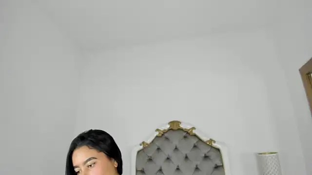 Snapshot of paulina_lux chatting on 01-31-26, 07:56 paulina lux online show from 01-31-26, 07:56