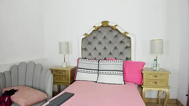 Snapshot of paulina_lux chatting on 02-11-26, 08:03 paulina lux online show from 02-11-26, 08:03