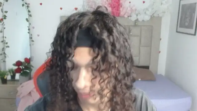 Snapshot of Axel_fox77 chatting on 05-31-26, 01:03 Axel fox77 online show from 05-31-26, 01:03