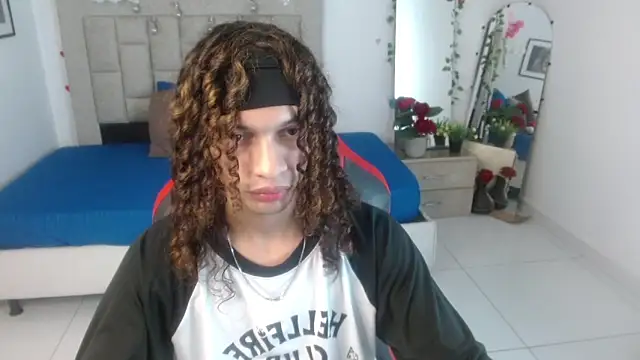 Axel fox77 online show from 06-20-26, 12:47