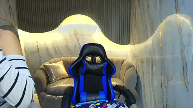 katalina r  online show from 02-12-26, 03:34