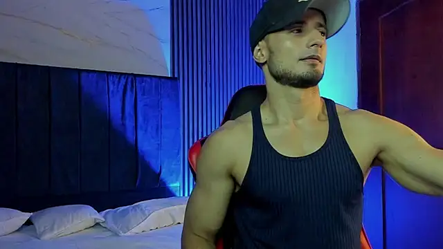 Snapshot of Adonys_Lewis_ chatting on 01-13-26, 08:30 Adonys Lewis online show from 01-13-26, 08:30