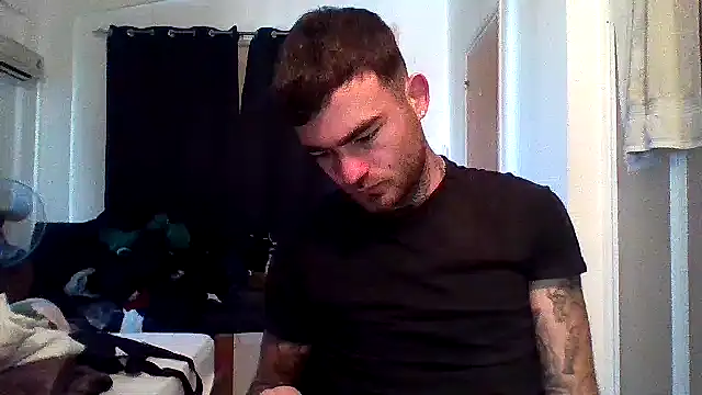 Snapshot of jacobsex221 chatting on 02-19-26, 01:40 jacobsex221 online show from 02-19-26, 01:40