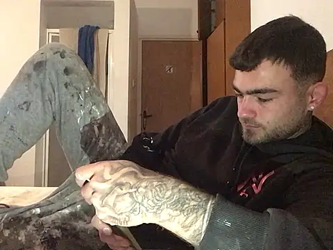 Snapshot of jacobsex221 chatting on 02-28-26, 11:00 jacobsex221 online show from 02-28-26, 11:00