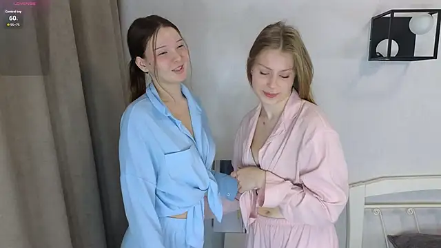 TessieNoffsinger online show from 04-09-26, 02:22