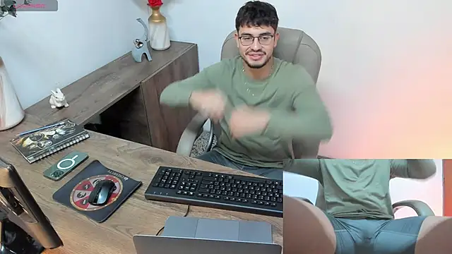 Snapshot of Jay_Grip chatting on 02-11-26, 01:38 Jay Grip online show from 02-11-26, 01:38