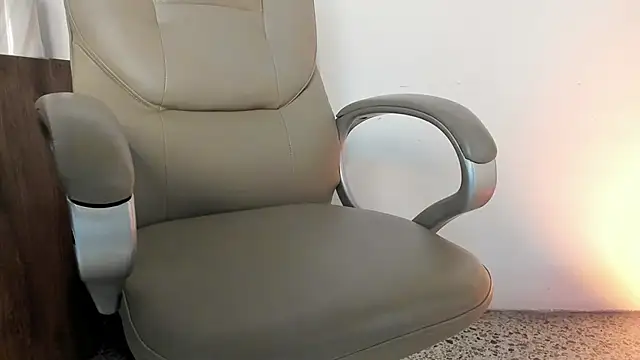 Snapshot of Jay_Grip chatting on 02-14-26, 02:14 Jay Grip online show from 02-14-26, 02:14