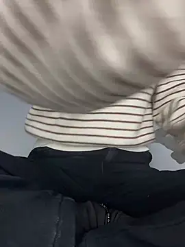 Snapshot of paribaby09 chatting on 01-13-26, 03:39 paribaby09 online show from 01-13-26, 03:39