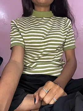 Snapshot of paribaby09 chatting on 02-05-26, 01:43 paribaby09 online show from 02-05-26, 01:43