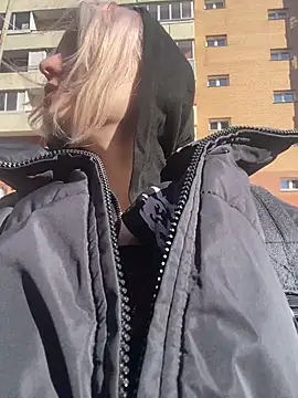 aka Blonde online show from 03-30-26, 08:15