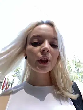 aka Blonde online show from 06-08-26, 08:04