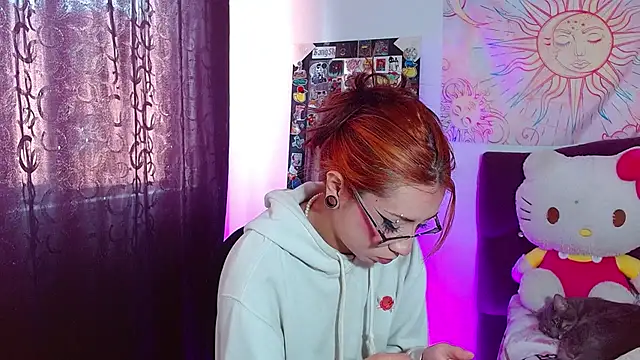 Snapshot of kittymiauu444 chatting on 02-13-26, 03:52 kittymiauu444 online show from 02-13-26, 03:52