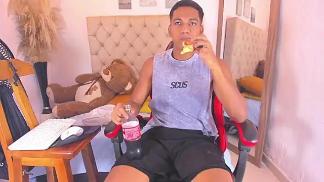 Snapshot of noah_sthone chatting on 02-21-26, 10:38 noah sthone online show from 02-21-26, 10:38