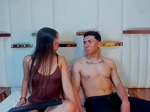 Snapshot of ScarlettAndLucas chatting on 01-13-26, 08:25 ScarlettAndLucas online show from 01-13-26, 08:25