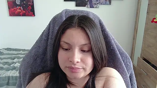 yessica gomez01 online show from 04-16-26, 09:39