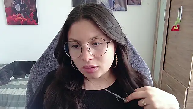 yessica gomez01 online show from 04-24-26, 07:38